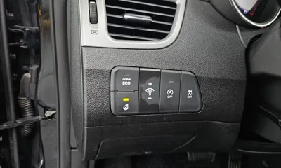 Hyundai Avante 2016, 100832 км, за 5000000 KRW - фото 17