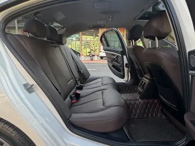 BMW 3 Series 2019, 73000 км, за 109800 CNY - фото 17