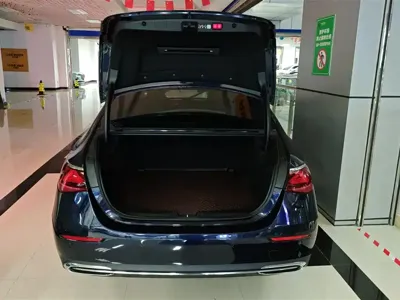 Mercedes-Benz E-Class 2024, 42100 км, за 340000 CNY