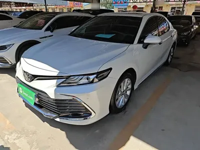 Toyota Camry · 2024 год