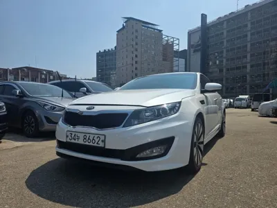 Kia K5 · 2013 год