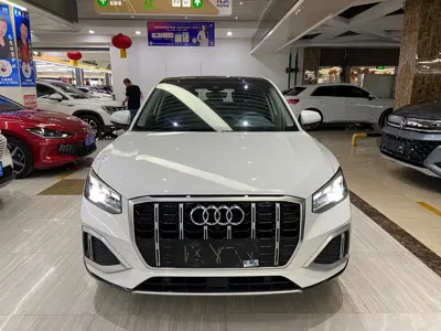 Audi Q2L 2022, 38000 км, за 123800 CNY