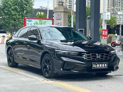 Honda Accord 2025, 13000 км, за 126800 CNY