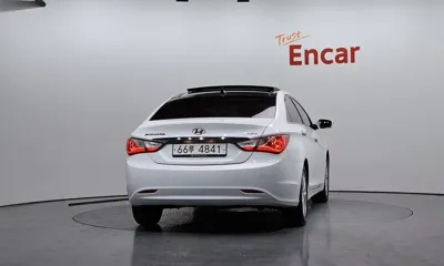 Hyundai Sonata 2011, 107071 км, за 4600000 KRW - фото 4