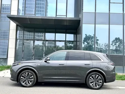 Li Auto Li L7 2026, 4000 км, за 265800 CNY
