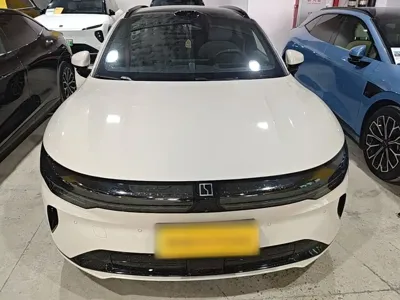 Zeekr 极氪007GT 2025, 12600 км, за 171000 CNY