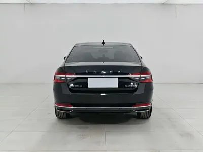 Skoda Superb 2024, 19000 км, за 96800 CNY