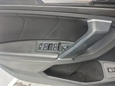 Volkswagen Tiguan 2018, 157713 км, за 20100000 KRW - фото 16