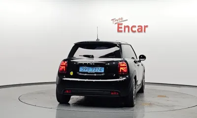 MINI Cooper 2023, 37084 км, за 29000000 KRW