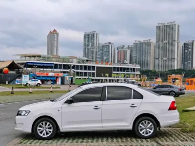 Skoda Rapid 2016, 115000 км, за 19800 CNY