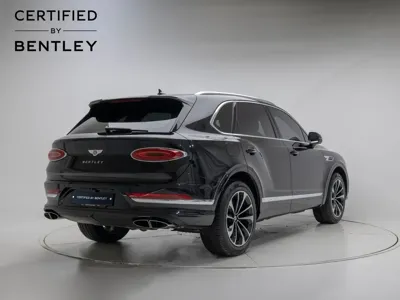 Bentley Bentayga 2025, 7212 км, за 275000000 KRW