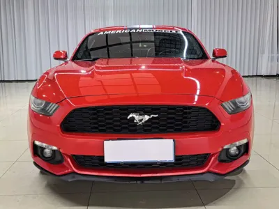 Ford Mustang · 2017 год