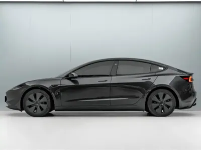 Tesla Model 3 2025, 34000 км, за 178800 CNY