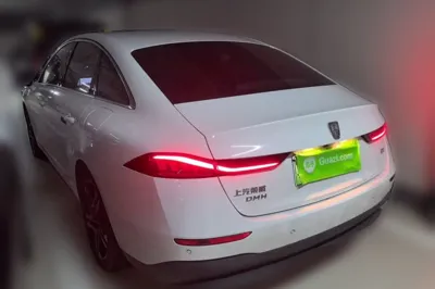 Roewe D7 2023, 27300 км, за 73465.65 CNY