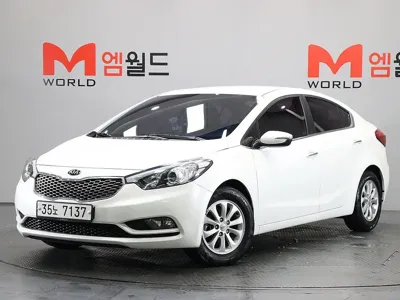 Kia K3 · 2013 год