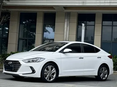 Hyundai Elantra · 2017 год
