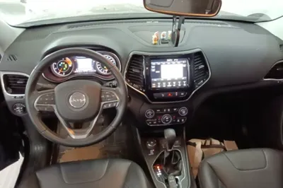 Jeep Cherokee 2019, 58400 км, за 70032.68 CNY - фото 13