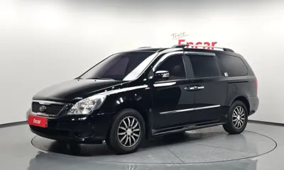Kia Canival · 2012 год