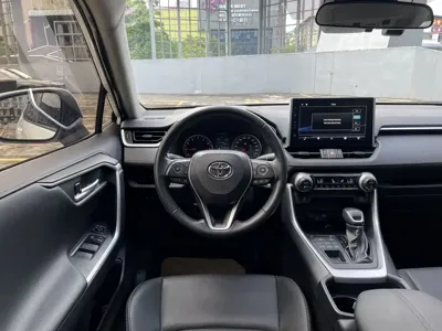 Toyota Wildlander 2023, 51000 км, за 109800 CNY