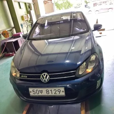 Volkswagen Golf · 2011 год
