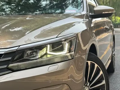 Volkswagen Passat 2016, 144000 км, за 43800 CNY - фото 13