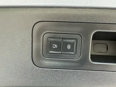 BYD L DM-i 2024, 45000 км, за 89800 CNY - фото 8