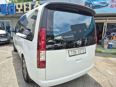 Hyundai Staria 2022, 80000 км, за 23500000 KRW - фото 3
