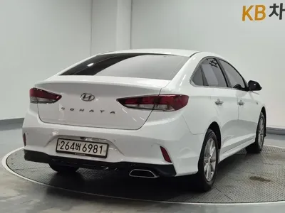 Hyundai Sonata 2019, 183739 км, за 6800000 KRW