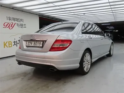 Mercedes-Benz C-Class 2010, 89228 км, за 4000000 KRW - фото 4