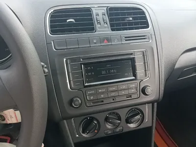 Volkswagen Polo 2014, 69400 км, за 42242.92 CNY - фото 16