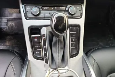 Geely Auto Emgrand X7 Sport 2016, 66200 км, за 30693.03 CNY - фото 4