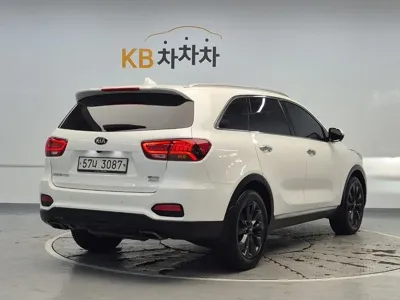 Kia Sorento 2018, 84408 км, за 23000000 KRW