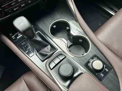 Lexus RX 2018, 100000 км, за 169800 CNY - фото 18