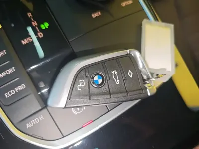 BMW 3 Series 2020, 77800 км, за 111300 CNY - фото 9