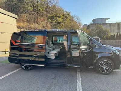 Mercedes-Benz V-Class 2025, 28 км, за 172500000 KRW