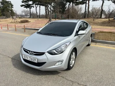 Hyundai Avante · 2011 год
