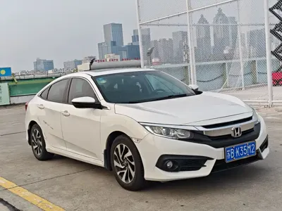 Honda Civic 2018, 170000 км, за 42800 CNY