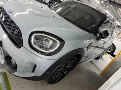 MINI Countryman 2023, 68115 км, за 26900000 KRW