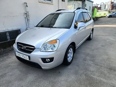 Kia Carens · 2010 год