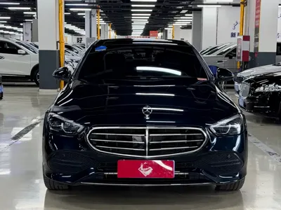 Mercedes-Benz C-Class 2023, 60000 км, за 189800 CNY