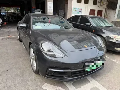 Porsche Panamera Hybrid 2024, 28000 км, за 498000 CNY