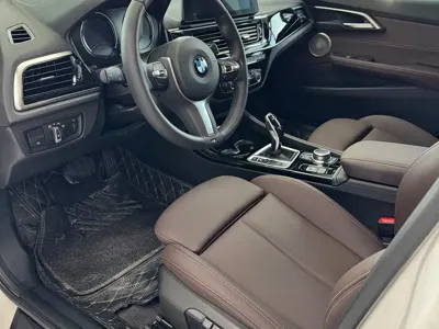 BMW 1 Series 2022, 24000 км, за 119800 CNY