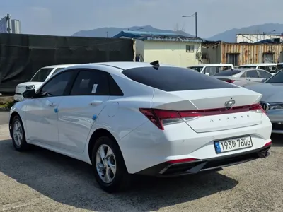 Hyundai Avante 2022, 76125 км, за 18800000 KRW