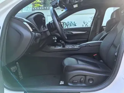 Cadillac CT5 2022, 51000 км, за 129800 CNY