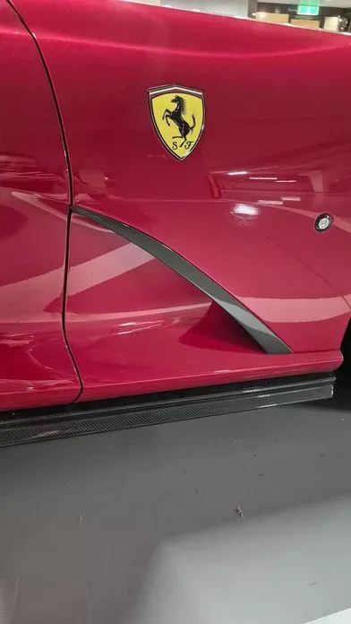 Ferrari 812 2019, 46180 км, за 999990000 KRW