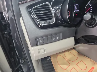 Kia Canival 2016, 127253 км, за 9700000 KRW - фото 17