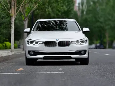 BMW 3 Series 2018, 113000 км, за 75000 CNY