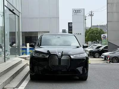 BMW iX 2023, 82000 км, за 189800 CNY