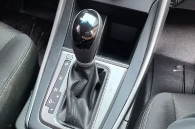 Hyundai Elantra (5th Generation 2016, 107100 км, за 42855.83 CNY - фото 16