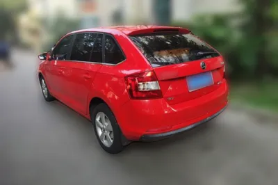Skoda Rapid Spaceback 2016, 72400 км, за 26872.57 CNY